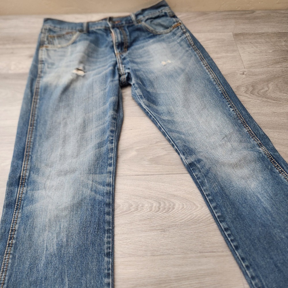 Vintage Wrangler Retro Relaxed Boot Cut Denim Jeans Size 32 Distressed Medium Wa